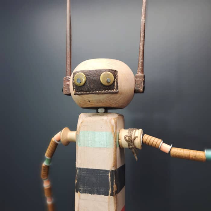 Hannah The Happy Extra Long Robot - Image 2