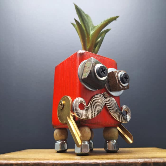 Dinky Munchkin Desk Buddy Bot Small - Image 2